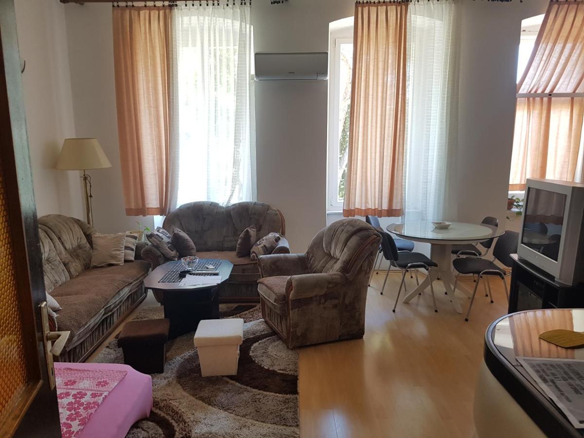 Apartmandamir Crikvenica Exteriör bild