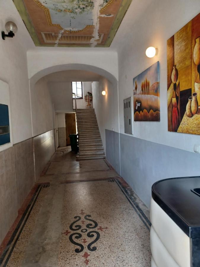 Apartmandamir Crikvenica Exteriör bild