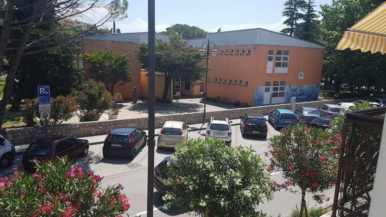 Apartmandamir Crikvenica Exteriör bild